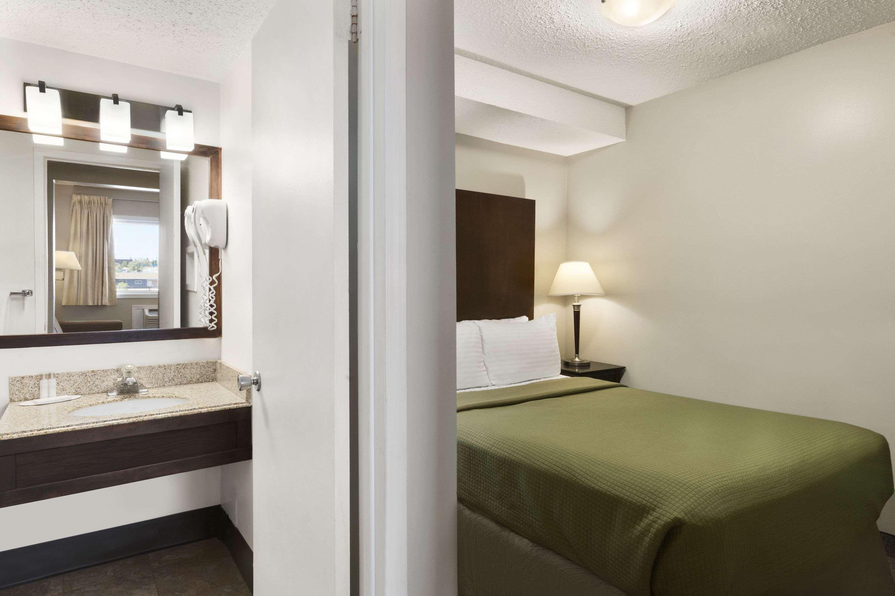 Thriftlodge Saskatoon Ngoại thất bức ảnh